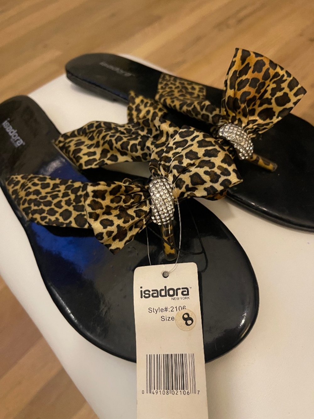Isadora Leopard Rhinestone Bow Thong Sandals|NWT| Size 8